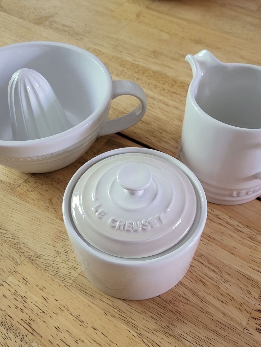 Le Creuset Stoneware Citrus Juicer With Handle & Pour Spout, Sugar & Creamer Set